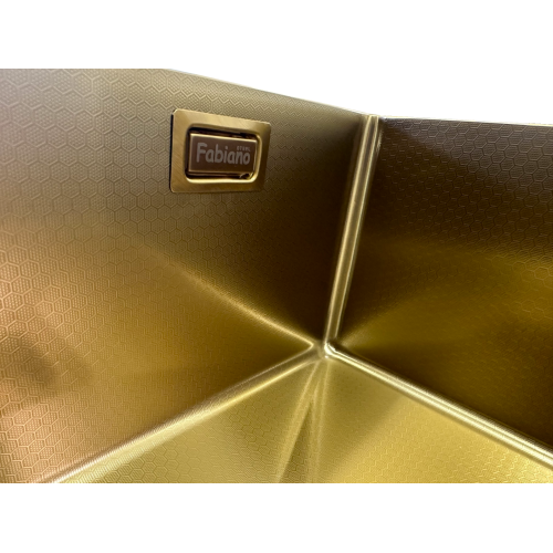 Нерж. мийка Quadro 49 Celldecor Nano Gold - фото 3 Нерж. мийка Quadro 49 Celldecor Nano Gold - фото 3